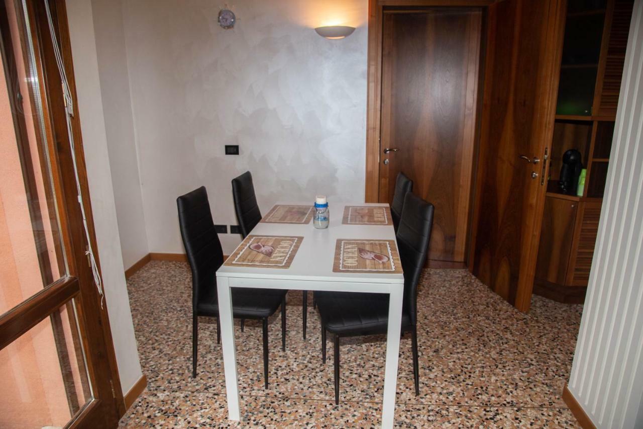 Green Apartment Rosolina Mare Bagian luar foto